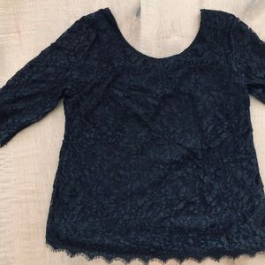 Maternity lace blouse - Size M